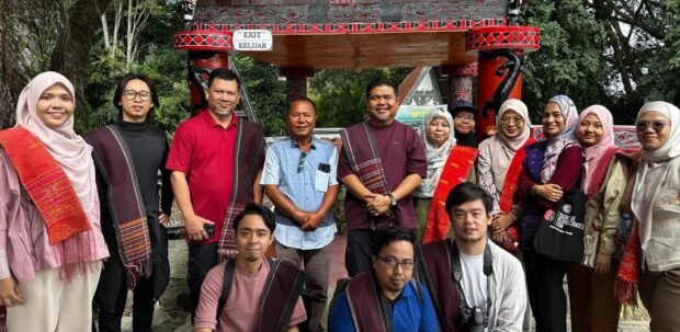 Para peserta berpeluang merasai sendiri budaya tempatan (1)